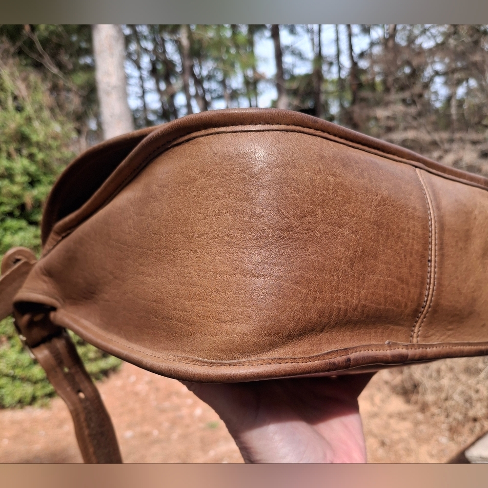 Vintage 80's Coach Classic Shoulder Bag Pouch Made In NYC #9170 In Putty - Picture 7 of 16